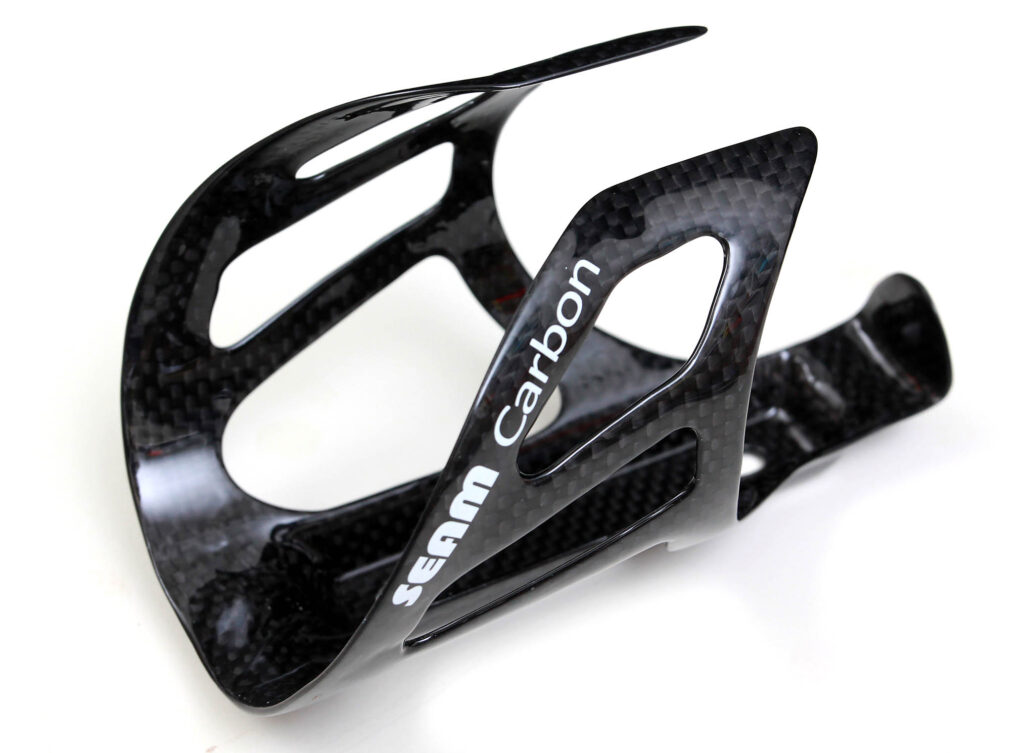 Seam Carbon bottle cage