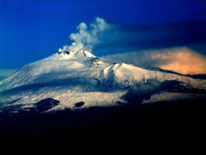 Mount Etna/Josep Renalias, Wikimedia Commons.JPG