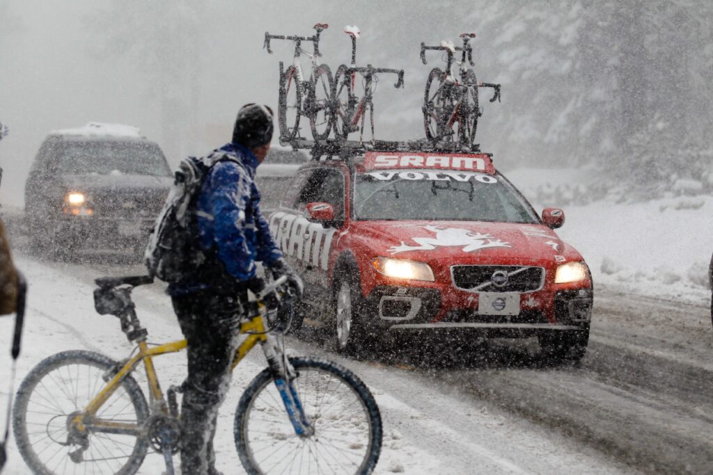 Snow at AToC stage 1 (© Photosport International)