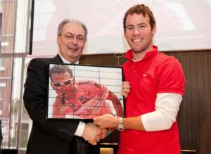 Angelo Zomegnan and Mark Cavendish (credit RCS Sport/Cherryduck Media).jpg