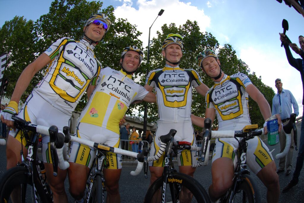 Team HTC-Columbia celebrate after the London stage of the 2010 Tour of Britain (picture credit – The Tour of Britain)