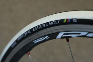 Vredestein Fortezza Tricomp tyre