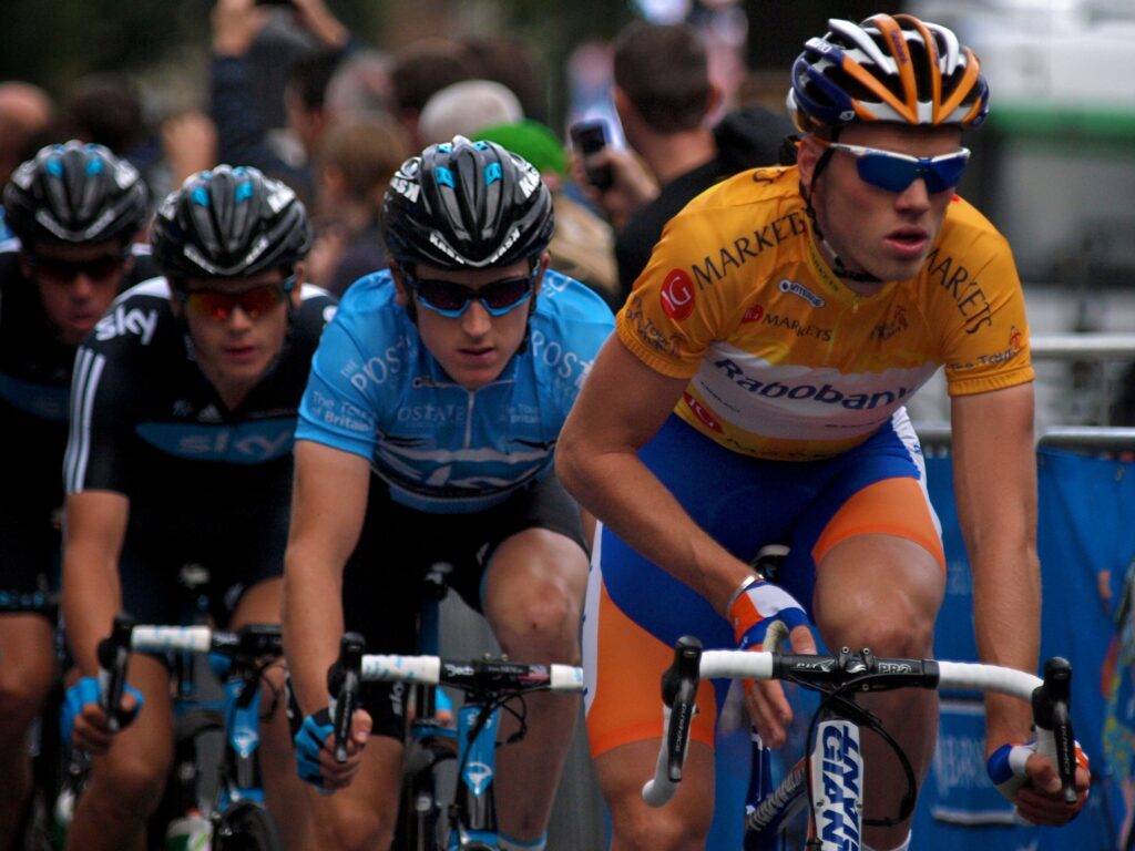 Tour of Britain 2011: Overall champ Lars Boom tracked by points jersey winner Geraint Thomas © Simon MacMichael.jpg