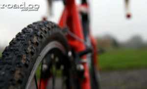 Cyclocross tyre.png