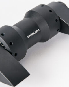 English-Cycles-Aero-low-profile-front-hub-detail
