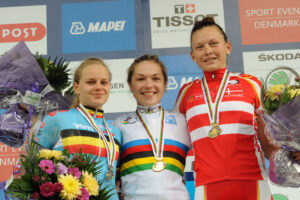 Lucy Garner in the rainbow jersey.jpg