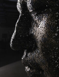 Yeong-Deok Seo artwork in bicycle chain 1
