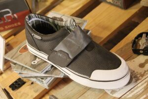DZR Concubine mens leisure cycling shoe