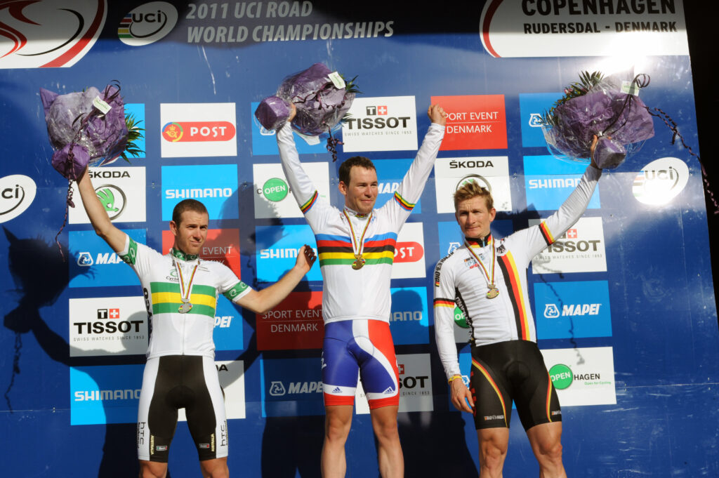 Mark Cavendish 2011 World Road Race Championships podium.jpg