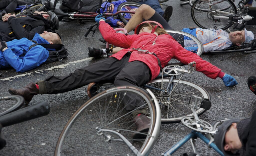Addison Lee die-in protest (© Benjamin Hughes)