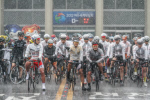 Tour de Korea Stage 4 start pre-abandoment (copyright Tour de Korea:Aaron Lee)