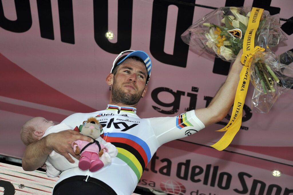 Giro 2012 S5 Mark Cavendish and daughter (pic Gian Mattia D’Alberto:LaPresse:RCS Sport)
