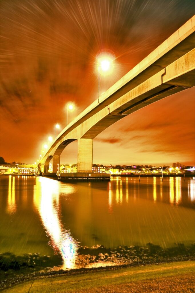 Southampton, Itchen Bridge (© Rhys Jones)