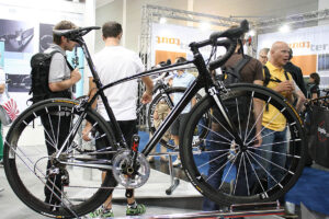 AX Lightness Engage - full bike 2