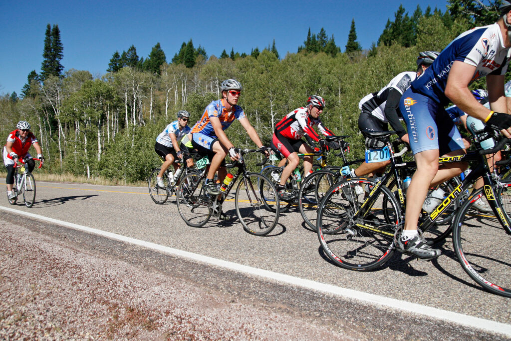 Cyclists taking part in LoToJa in 2009