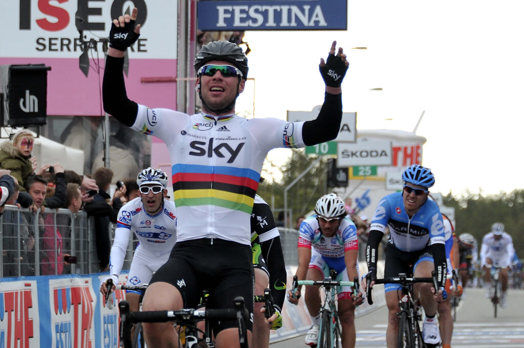 Giro 2012 S2 Mark Cavendish wins (picture Gian Mattia D’Alberto:LaPresse:RCS Sport)