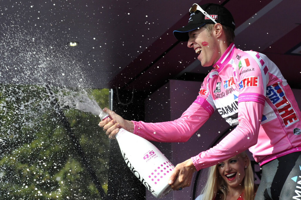 Giro 2012 S8 Hesjedal podium (Gian Mattia d’Alberto – LaPresse – RCS Sport)