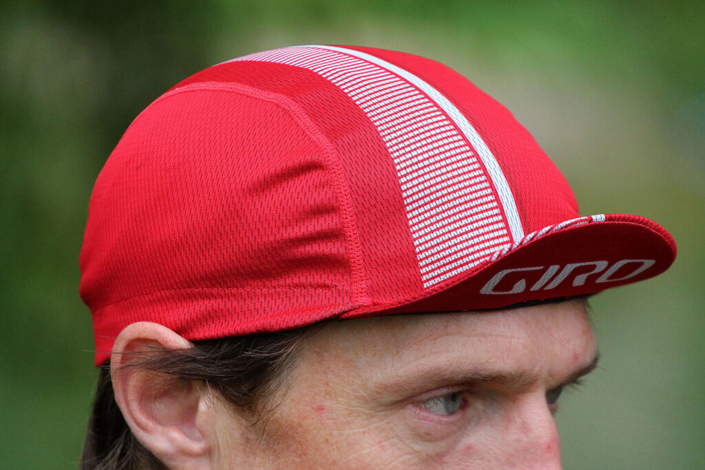 Giro Peloton cap – peak up