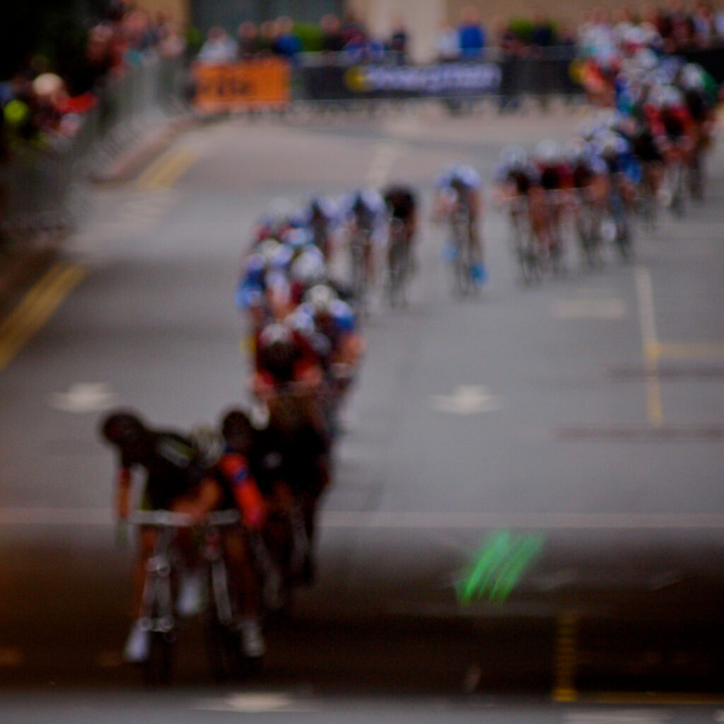 Snaking Peloton (copyright Simon MacMichael)