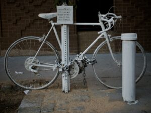 Ghost Bike, New York City (copyright Simon MacMichael).jpg