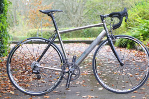 Enigma Effusion - full bike