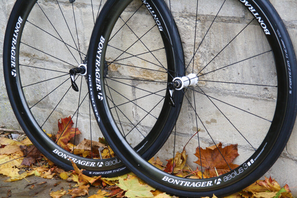 Bontrager Aeolus 3 3