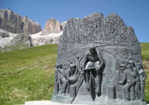 Fausto Coppi (copyright Ji-Elle:Wikimedia Commons).jpg