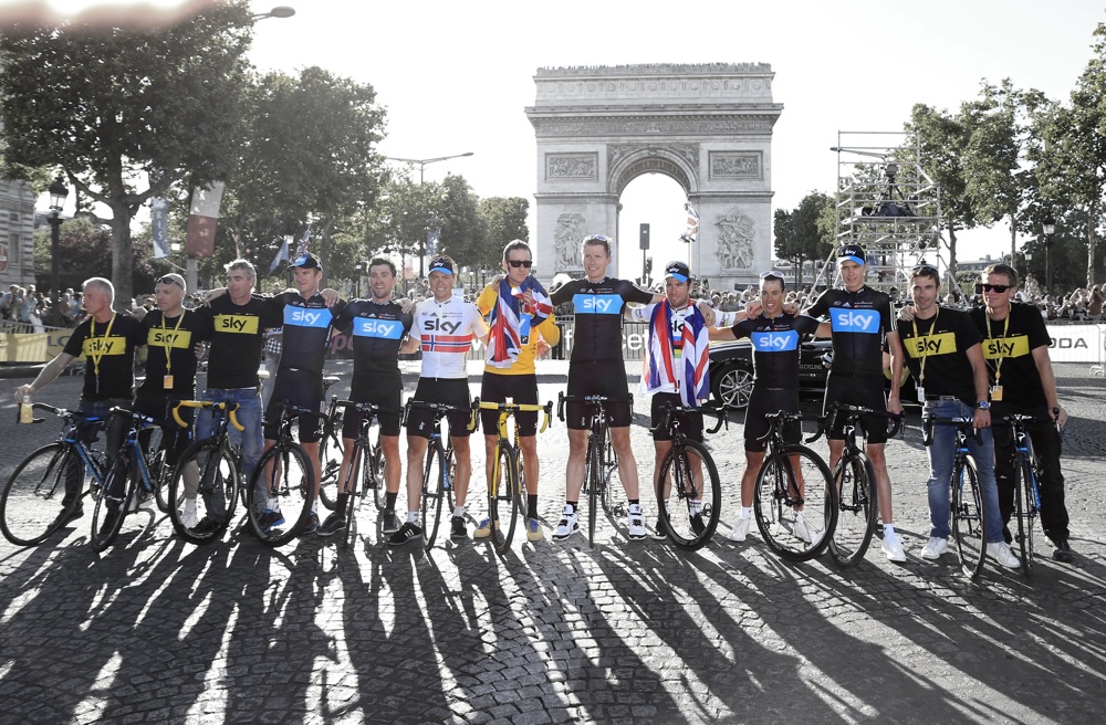 Team Sky Arc de Triomphe