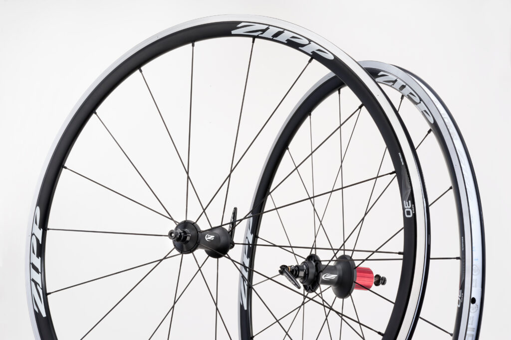 Zipp_Road_30_CL_Hero