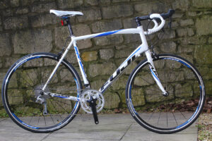 Fuji Sportif 1.3 - full bike