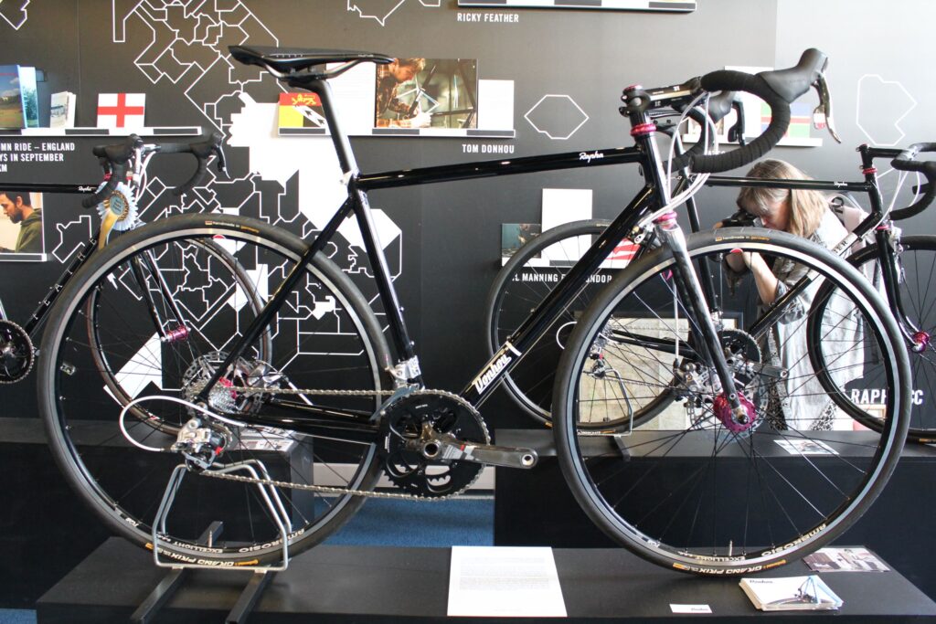 Rapha Continental Donhou – full bike