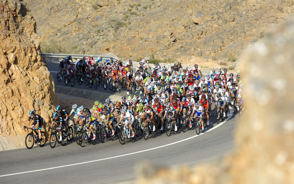 Peloton on 2013 Tour of Oman Stage 3 (Credit- Lloyd Images:Muscat Municipality)