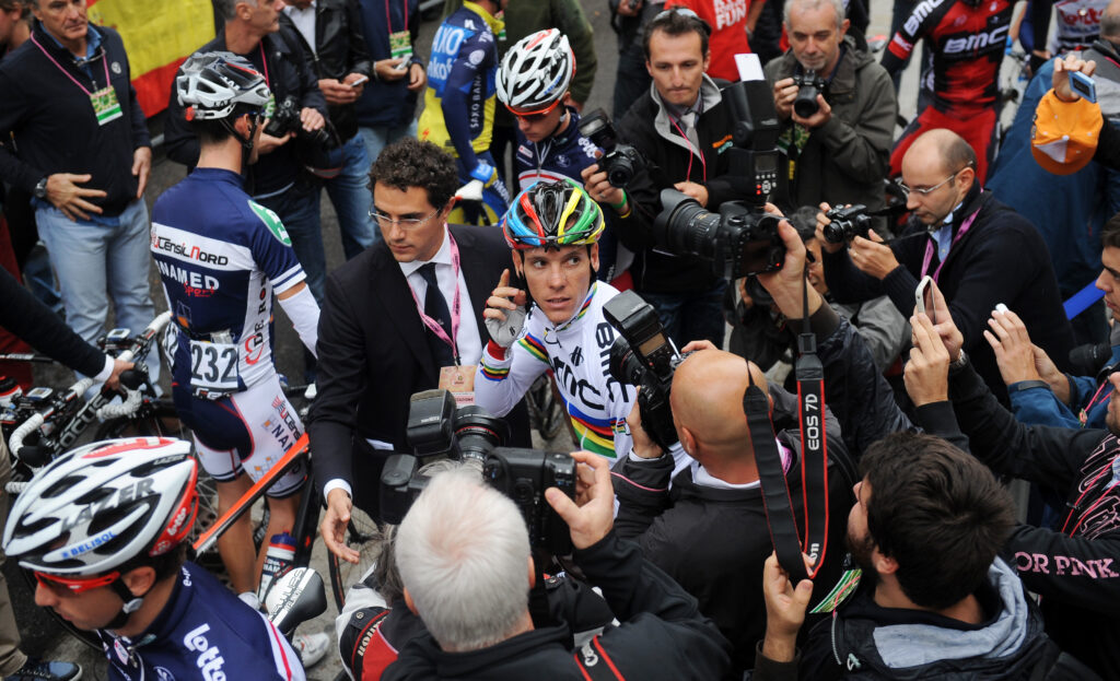 Philippe Gilbert in rainbow jersey, Lombardia 2012 (copyright Fabio Ferrari, LaPresse, RCS Sport)