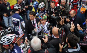Philippe Gilbert in rainbow jersey, Lombardia 2012 (copyright Fabio Ferrari, LaPresse, RCS Sport)