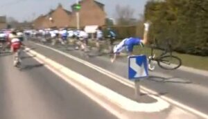 Paris Roubaix 2013 Offredo chute still