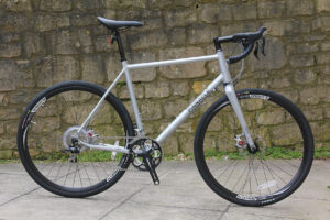 Pinnacle Arkose III - full bike