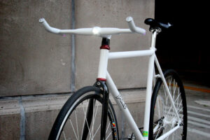 Helios bars &ndash; flat