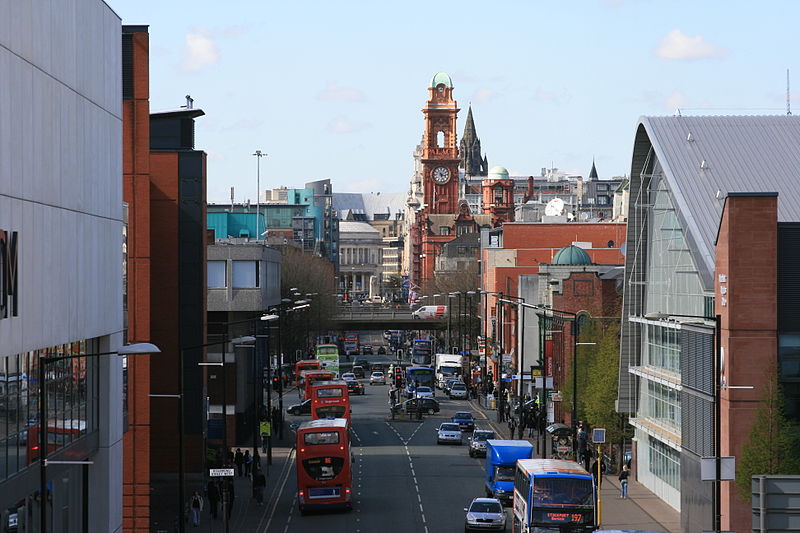 Oxford Road, Manchester (Pete Birkinshaw, Wikimedia Commons)