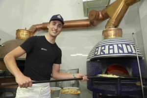 Taylor Phinney Pizza 01 (courtesy RCS Sport)
