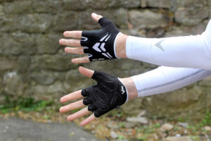 Polaris Venom Mitts
