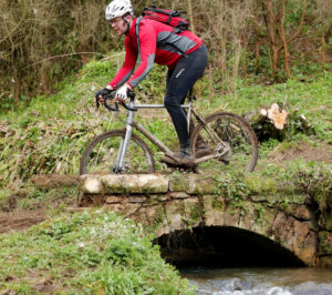Pinnacle Arkose Three - riding