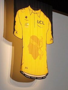 12 Maillot jaune for the TDF 2013 Grand Depart © Simon MacMichael