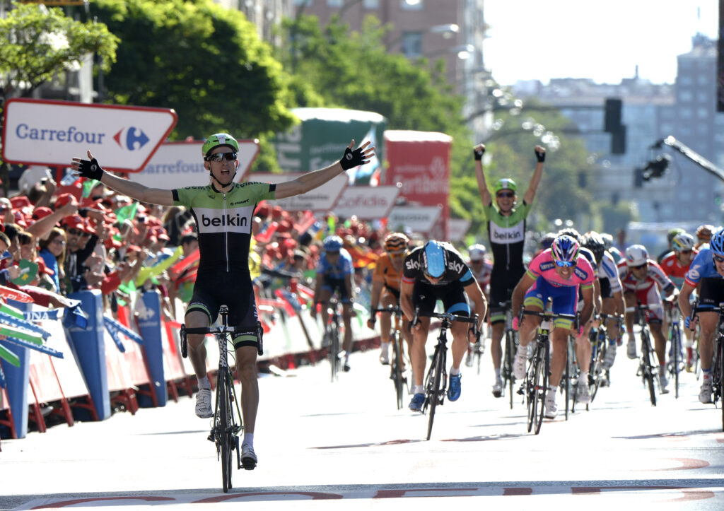 Vuelta 2013 Stage 17 Bauke Mollema wins, David Tanner celebrates (© Unipublic:Graham Watson)