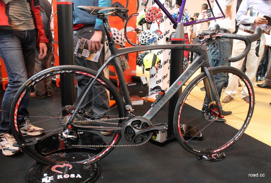 Video: New De Rosa Idol with hydraulic disc brakes - Cycling News