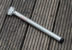 Lightskin Seatpost light