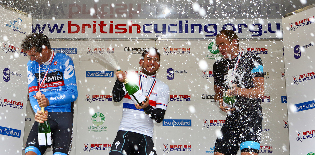 Mark Cavendish celebrates winning 2013 national road race (copyright – Alex Whitehead:SWPix.com)