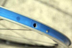 Shimano RS81 wheelset - rim tape