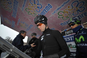 Mark Cavenidsh signs on for 2013 Milan-San Remo (copyyright Gian Mattia D’Alberto, LaPresse)