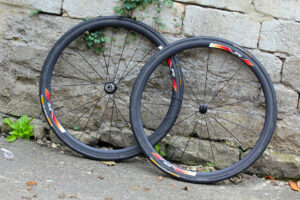 Amp 32mm carbon tubular wheelset