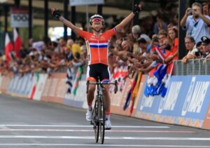 Marianne Vos wins 2013 road worlds (picture credit Toscana 2013)